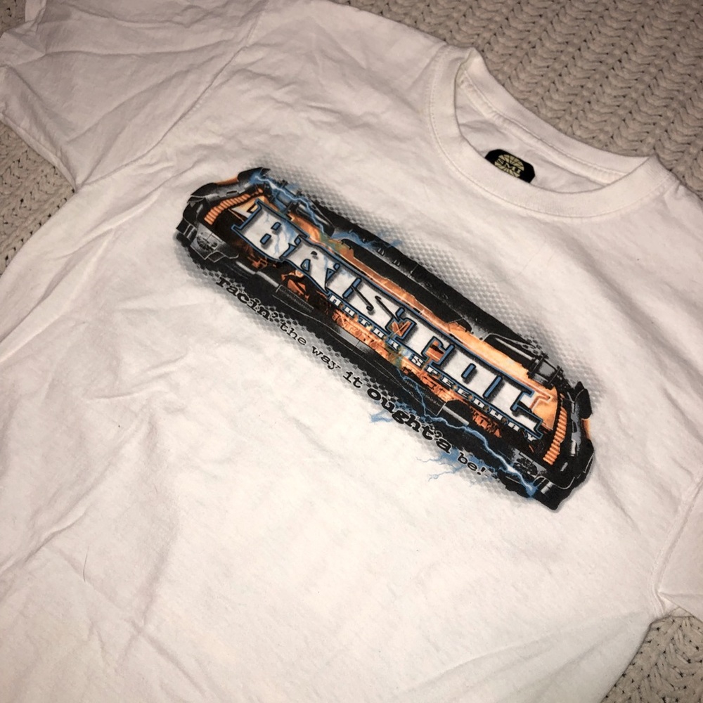 Bristol Motor Speedway Distressed Graphic Tee size M